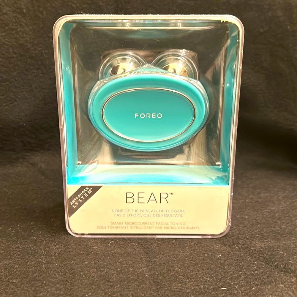 FOREO Bear Microcurrent Facial Device - Face Sculpting Tool
